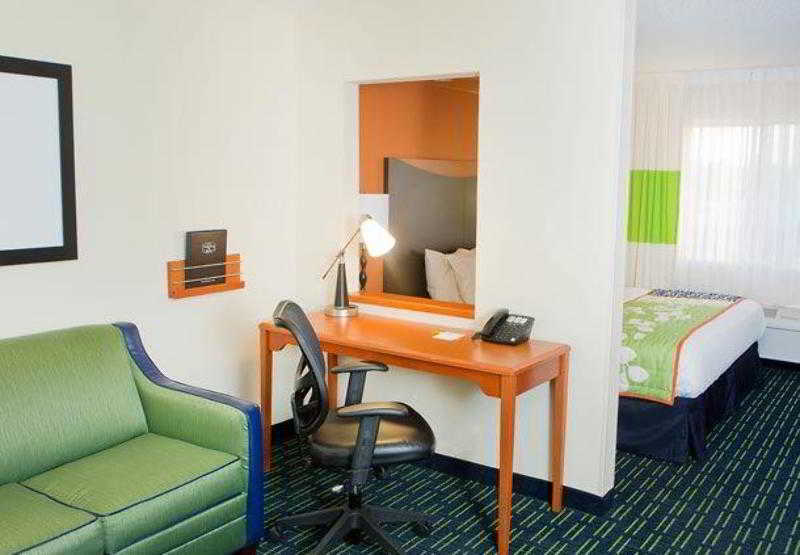 Fairfield Inn & Suites By Marriott Champaign Zimmer foto