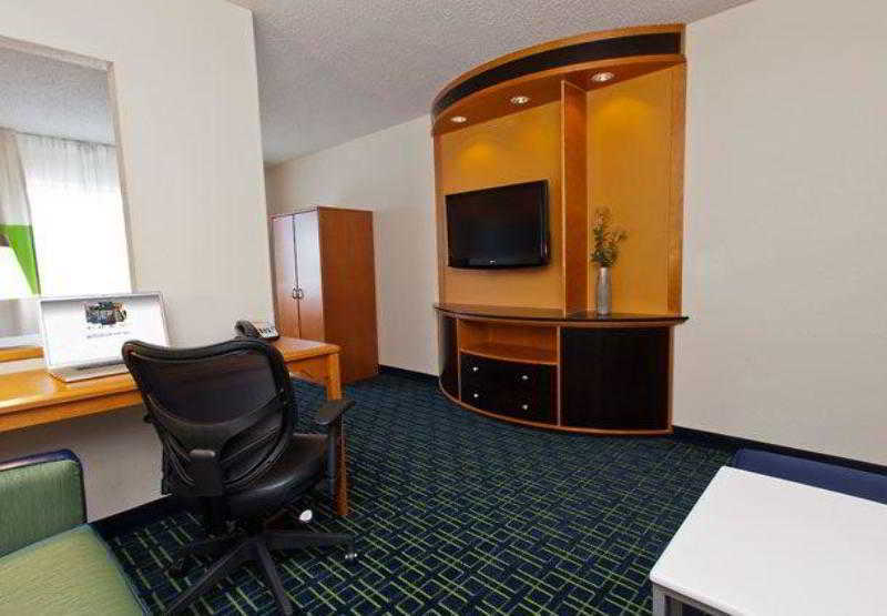 Fairfield Inn & Suites By Marriott Champaign Exterior foto
